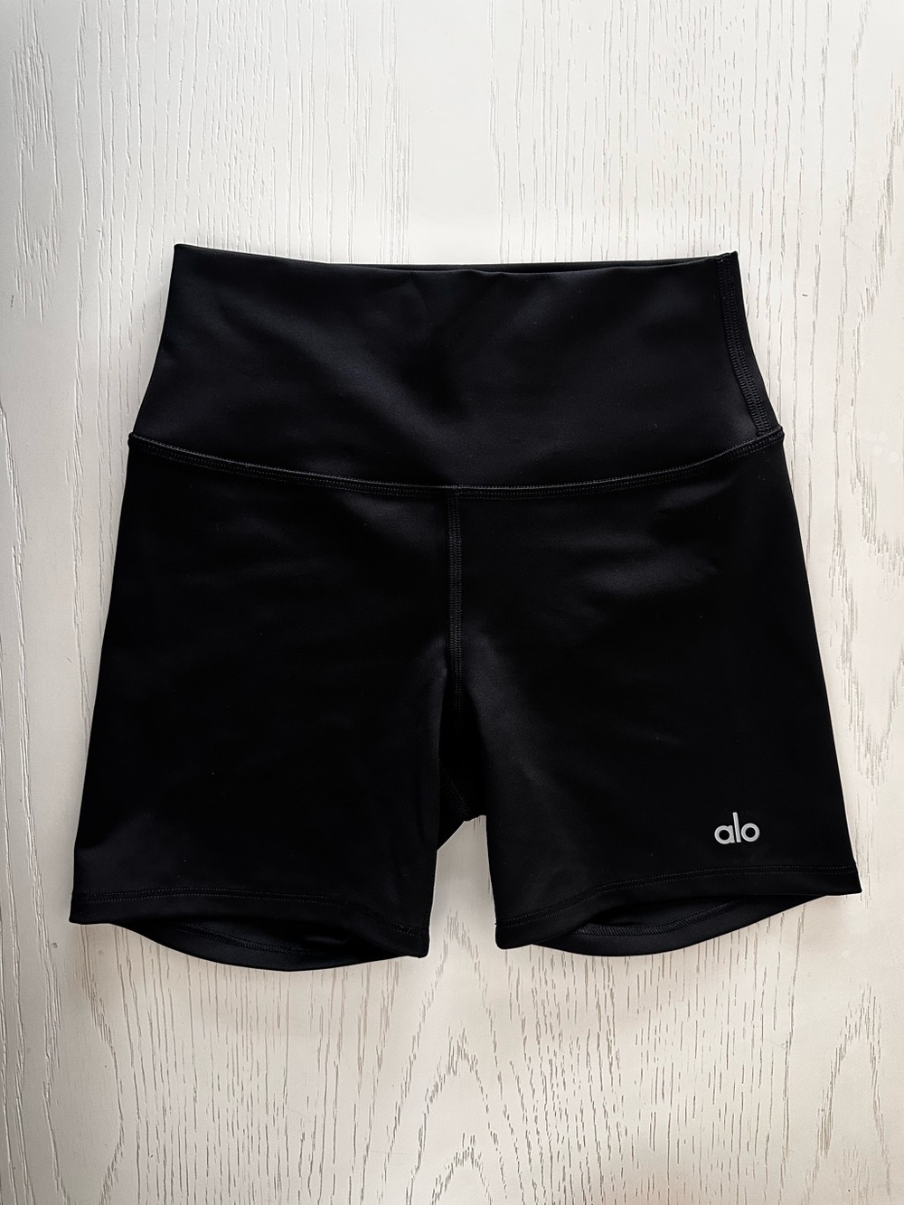 Alo Yoga Black High-Waist Biker Shorts 4” Inseam Size Small